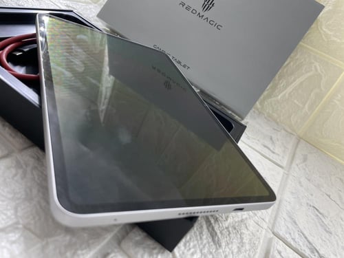 رد ماجيك استرا ، ٢٥٦ جيجا ، ١٢ جيجا رام ، مستعمل ن...
