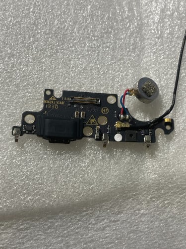 مدخل شاحن ريد ماجيك 3 و 3 اس