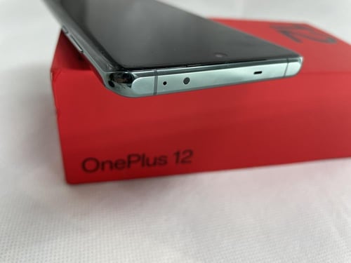 ون بلس 12 ، 512-16 جيجا ، مستعمل نظيف