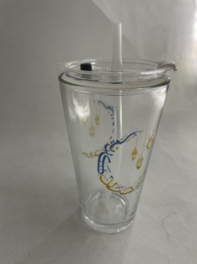 كوب شفاف مطبوع عليه رمضان كريم