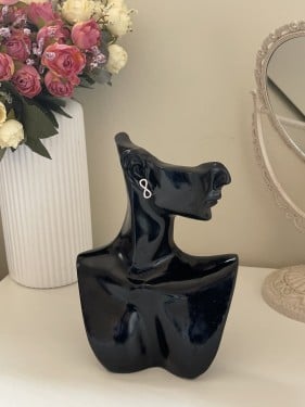 حلق لا نهايه فضه