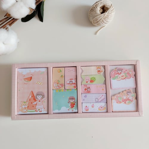 مجموعة ورق ملاحظات