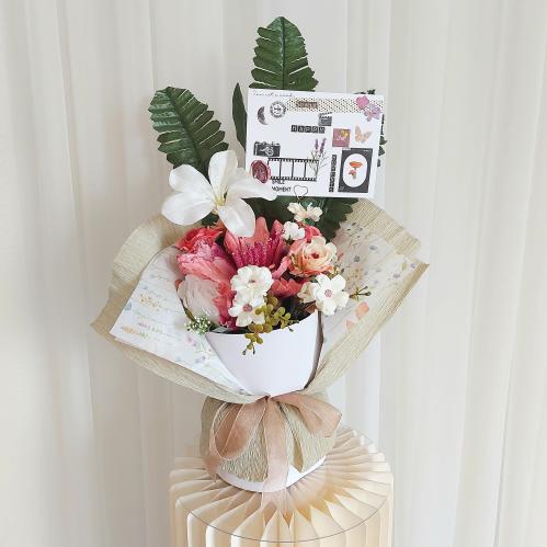 باقة ورد صناعي مع كرت