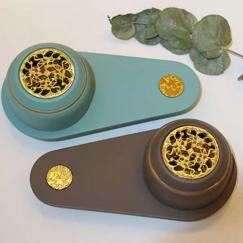 مبخرة سليكون أنيقة محمولة تعمل بالفحم مع نقوش ذهبي...