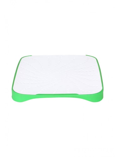 لوح تقطيع مع مصفاة