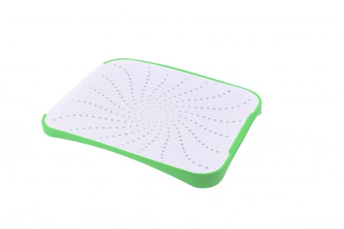 لوح تقطيع مع مصفاة