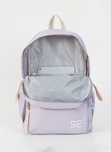 شنطة مدرسية بألوان هادئة جذابة