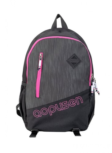 شنطة مدرسية بتصميم إبداعي