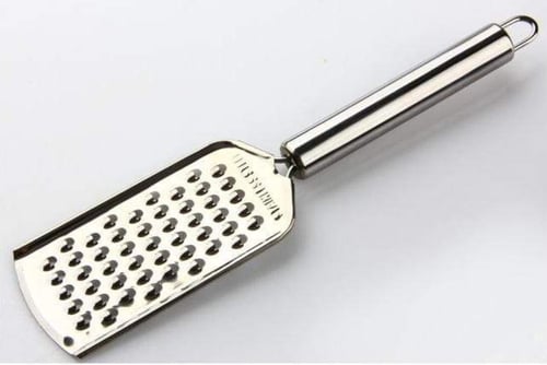 مبشرة الجبن والجزر والخضروات بمقبض مريح