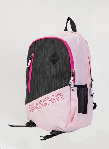 شنطة مدرسية بتصميم إبداعي