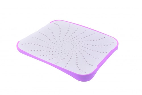 لوح تقطيع مع مصفاة