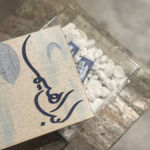 بوكس اكريلك بغطاء خشب