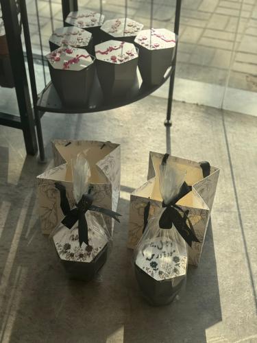 بوكس فايبر مع غطاء الخشب لتقديم مبلغ مالي