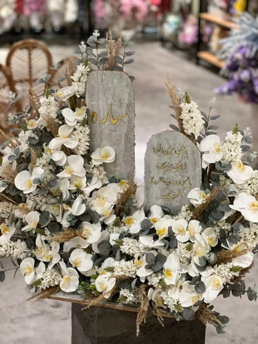 قاعدة السيراميك مع الورد الصناعي الفاخر