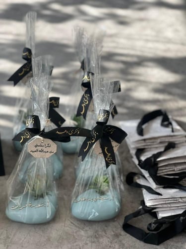 نبتة صناعية مع الكيس