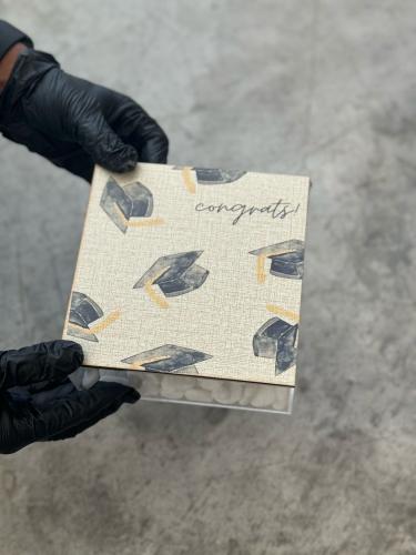 بوكس اكريلك مع غطاء خشبي