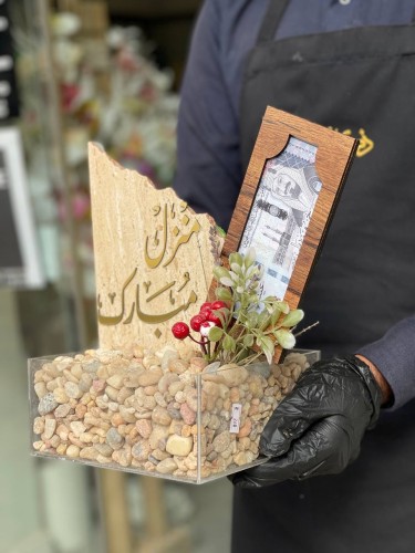 فازة مع السيراميك و حامل مبلغ خشب