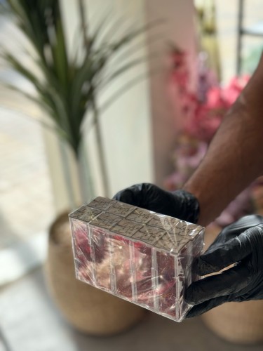 معايدات زعفران بجودة عاليه (قطعه واحده)