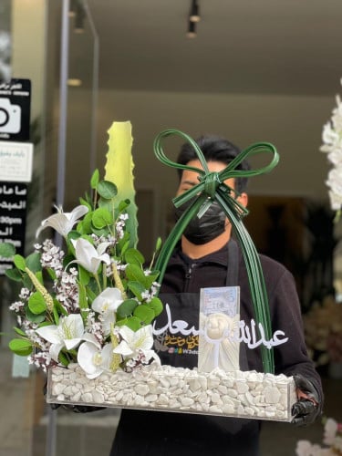 فازة إكريلك بتنسيق مميز