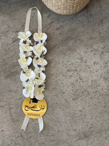 تعليقة ورد صناعي
