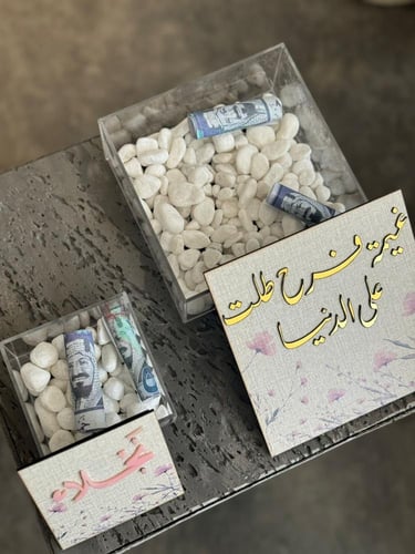 بوكس اكريلك مع غطاء خشب