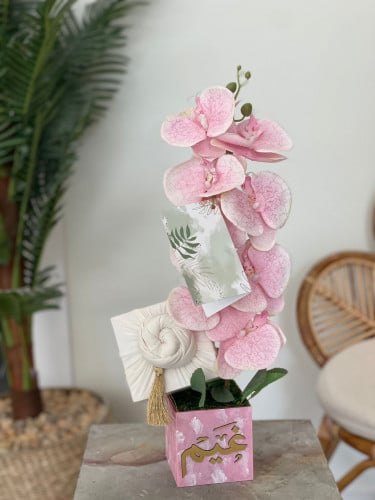 فازه ورد صناعي