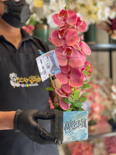 فازه ورد صناعي
