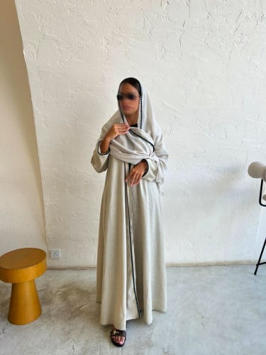 عباية كلوش بيج مع تطريز زيتي