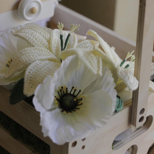 هديه مواليد (بيج+أبيض)