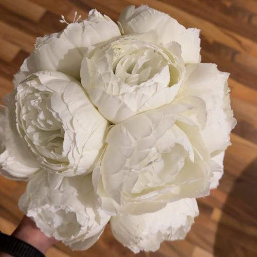 مسكه عروسه ورد بيوني لون أبيض