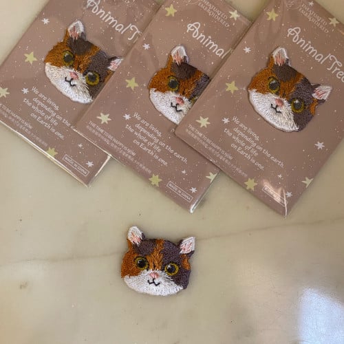 اكسسوار يلصق على القماش والأكياس والأحذيه قياس الق...