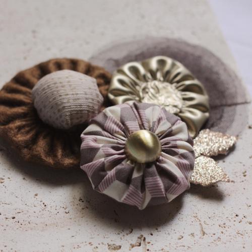 بروش صناعه يدوية (مقاس14*13سم)