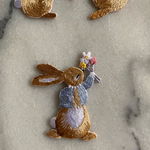 اكسسوار يلصق بالكي على القماش والأكياس والأحذيه قي...