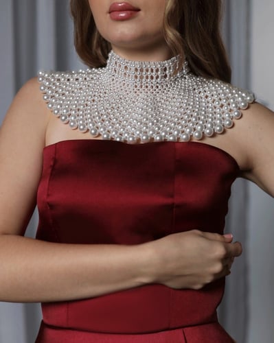 فستان اللؤلؤ الملكي