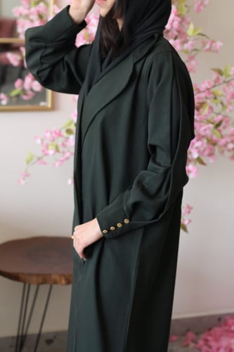 عباية طائر الصقر