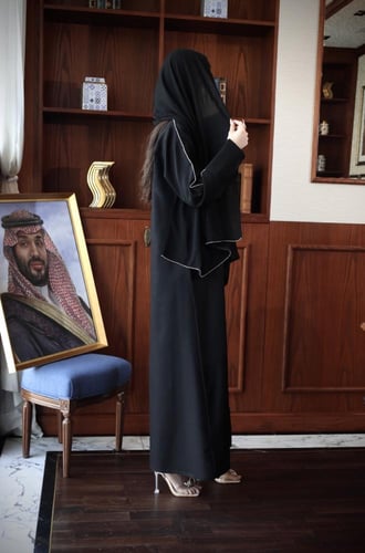 عباية الفراشة