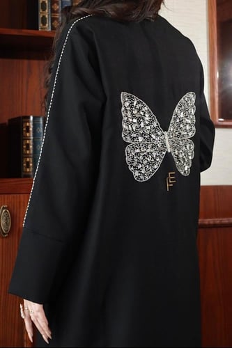 عباية الفراشة