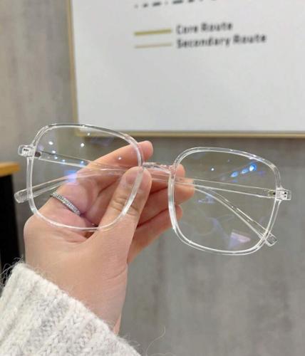 ايطار نظارة شفافة بعدسة زينة