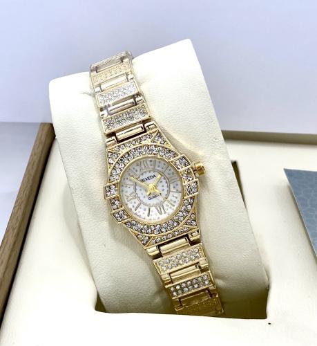 ساعة نسائية من SILVEDA لون ابيض