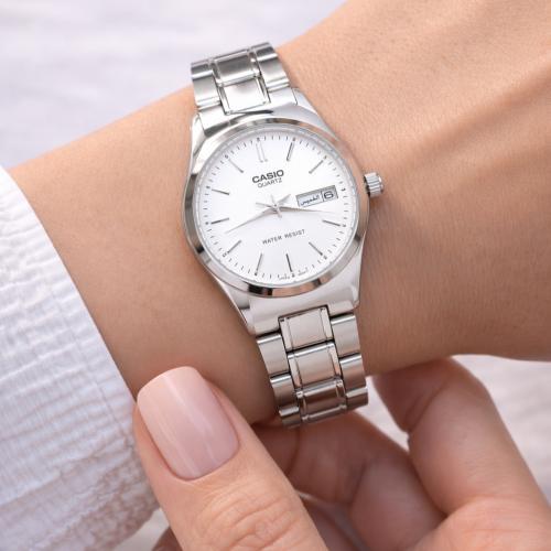 ساعة كاسيو نسائي CASIO MTP ابيض