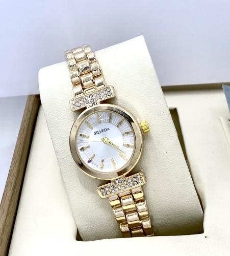 ساعة نسائية من SILVEDA لون ابيض
