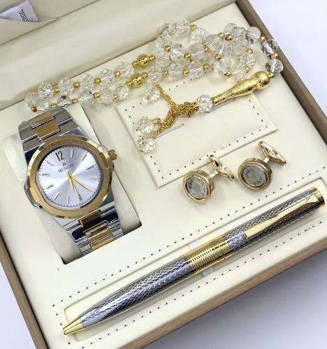 طقم رجالي لون ابيض من كاتيرا