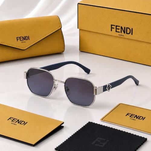 نظارة فيندي FENDI اللون اسود كحلي غامق