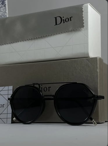 نظاراة ديور اسود اطار اسود