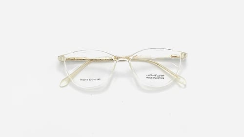 نظارة طبية نسائية بلاستيك عين القطة (كات آي) اللون...