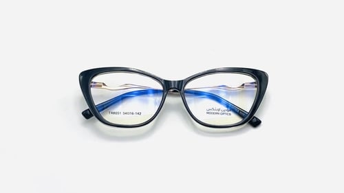 نظارة طبية نسائية بلاستيك عين القطة (كات آي) اللون...