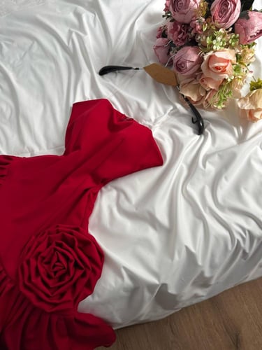 فستان نسائي