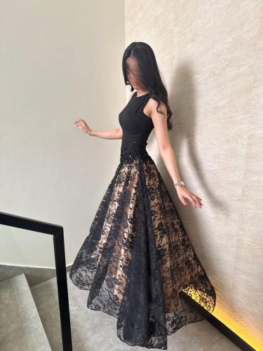 فستان نسائي