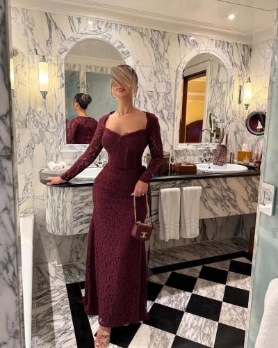 فستان نسائي