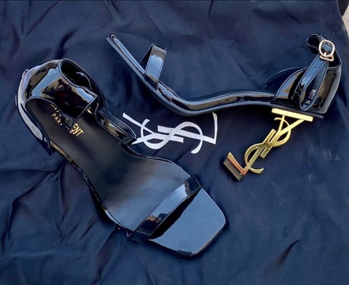 كعب سان لوران